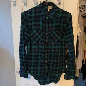 Passport brand, women’s flannel. Size large